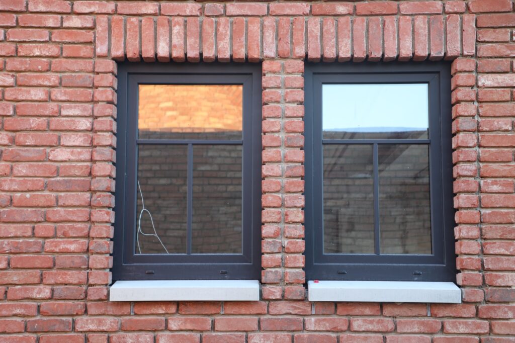 Bauarbeiter bei der Arbeit an einem Hochbau-Projekt in Vechta.